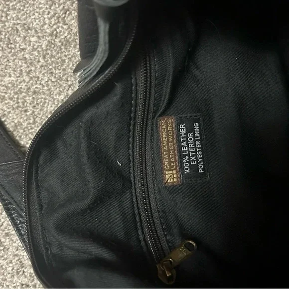 Great American leather works crossbody purse in excellent condition - Picture 2 of 8